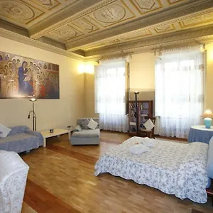 https://residenza-depoca-montanini.it-tuscanyhotel.com